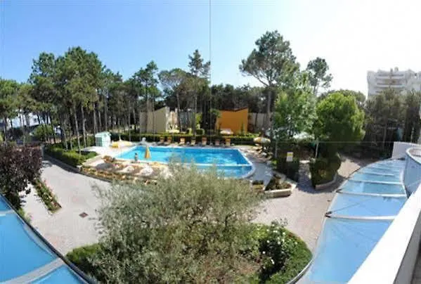 Franz 3* Μπιμπιόνε